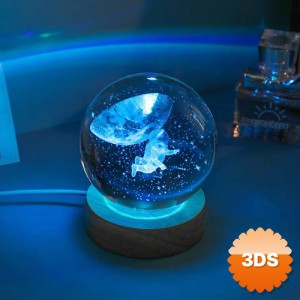 Renk Değiştiren Astronot Tasarımlı Cam Küre, 6 cm USB'li