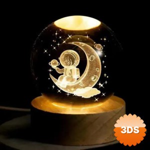 Ay Üstünde Astronot Tasarımlı Işıklı Cam Küre Büyük Boy 8 Cm
