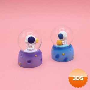 Mini Boy Sevimli Astronot Tasarımlı Işıklı Kar Küresi 7x4 cm