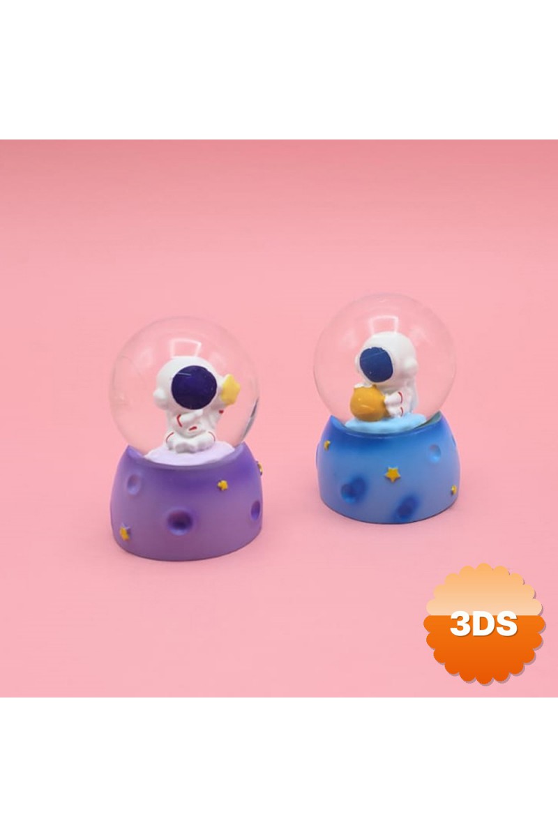Mini Boy Sevimli Astronot Tasarımlı Işıklı Kar Küresi 7x4 cm
