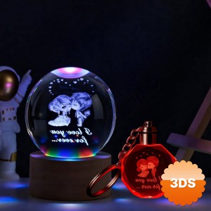 Sevgililer Temalı Işıklı Kristal Cam Küre ve Işıklı Kristal Anahtarlık Hediye Seti