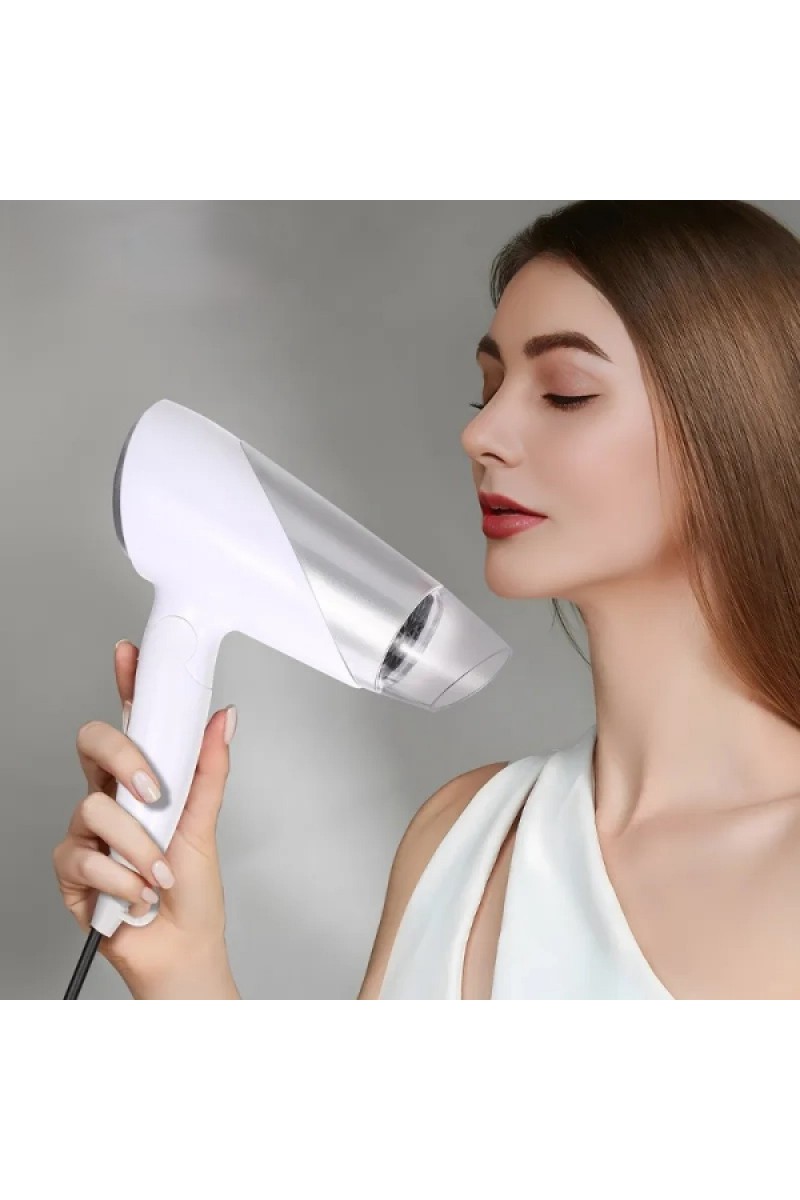 Katlanabilir Başlıklı Saç Kurutma Makinesi 1200W